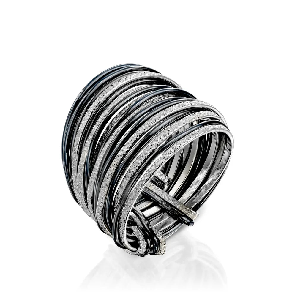 Black & White Spirali Ring handcrafted with 999 silver and blackened gold-filled wire