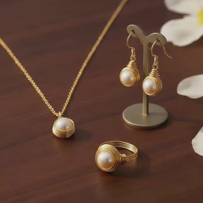 Pearl Sphere Ring – Solid Gold Edition